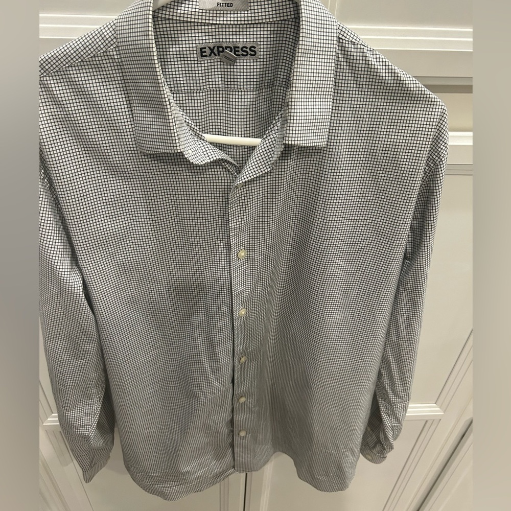 Men’s shirt size Xl